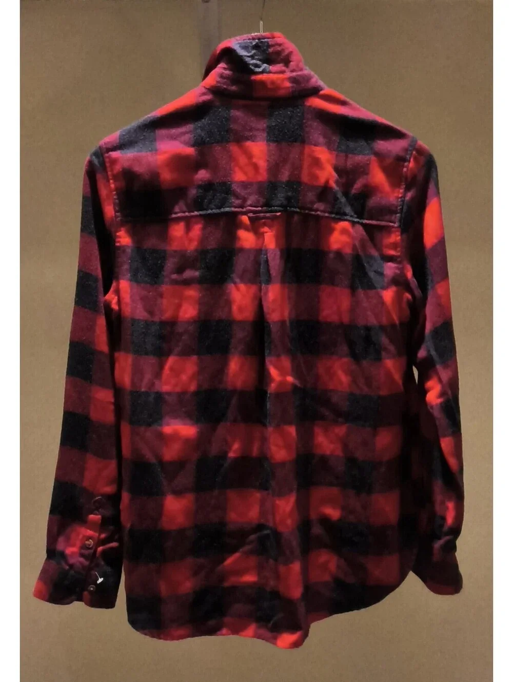 American Eagle Outfitters Boyfriend Fit Red and Grey Plaid Y2K Flannel Shirt S